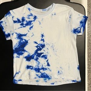 Lululemon Train to be Short Sleeve Tie Dye, Size 6, Blue and White, NWOT